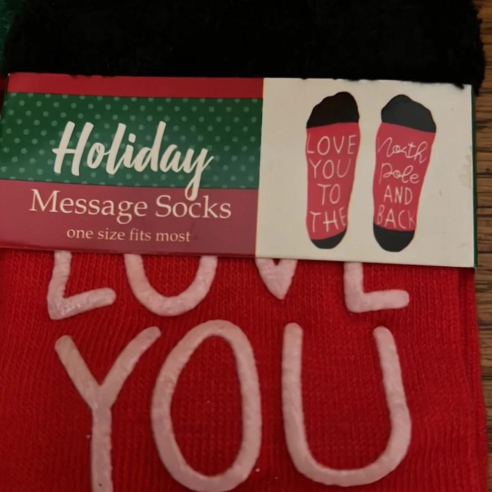 NWT Holiday Message Christmas Slipper Grip Socks. 4 Pair Lot Novelty Gift Cozy